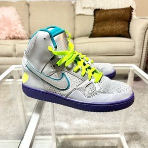 Nike • Force Sneakers